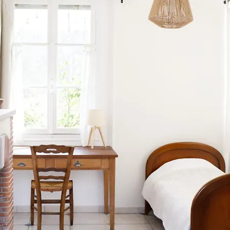 La Levriere D'hotes B&B *